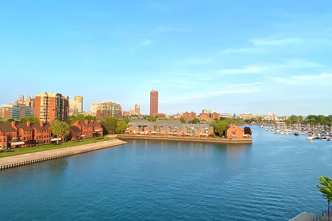 Buffalo’s Romantic Cityscape: A Stroll Through Beauty - A quieter pause at Fountain Plaza