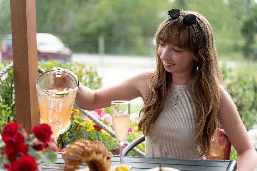 Buzz + Bites! Lunch for Two in East Kelowna - Five Guided Honey-Wine Tastings