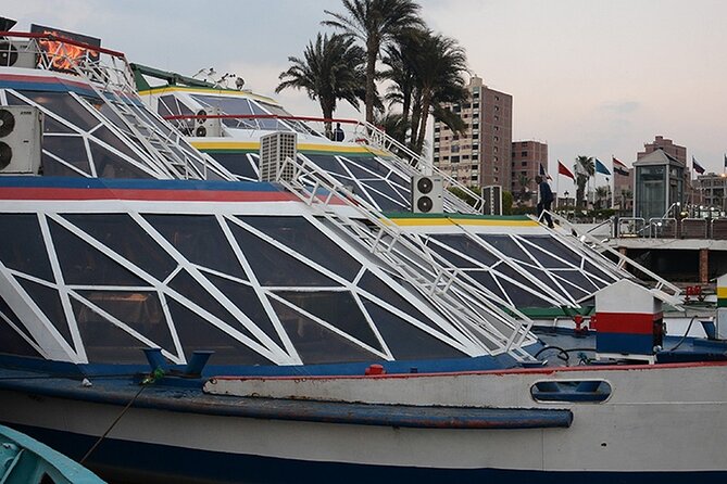 Cairo/Giza: Sunset Dinner Cruise on the Nile River Tour with Show - Food, drinks, and service: set the right expectations