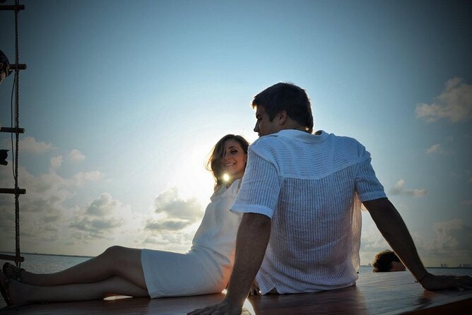 Cancun Romantic Lobster Dinner at Lagoon (sunset and night) - Who will enjoy this Cancun dinner cruise