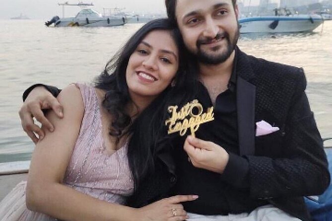 Candlelight Dining Experience for Two On a Yacht in Mumbai - The candlelit three-course meal