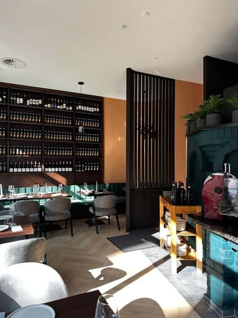 Candlelight dinner for two – Italian night in Berlin - Who will enjoy Ristorante Mjalt most