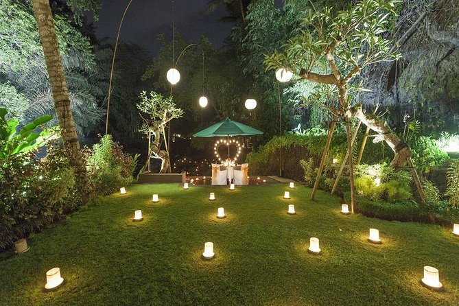 Candlelight Dinner in Ubud Garden - A Private Table With a Tropical Nighttime Mood