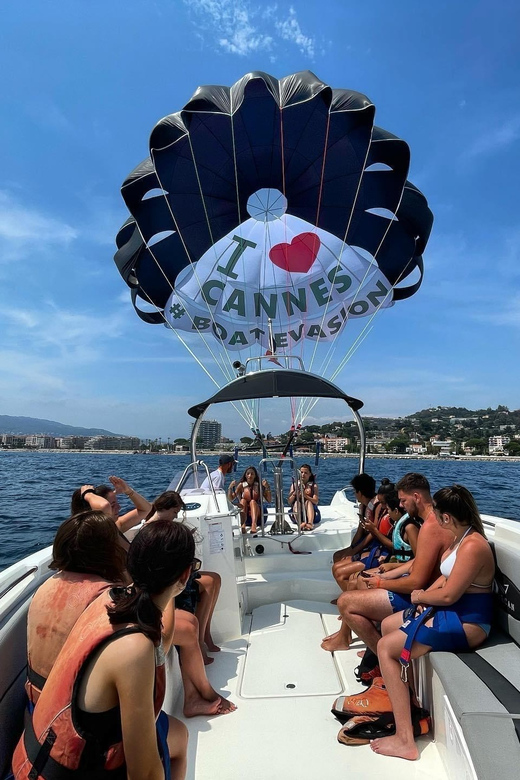 Cannes: Parasailing Experience for Couples, Family & Friends - What the 10-Minute Flight Feels Like