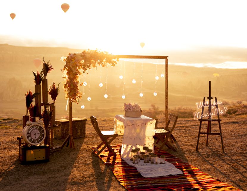 Cappadocia: Love Valley Proposal Service with Transfers - Service and Communication