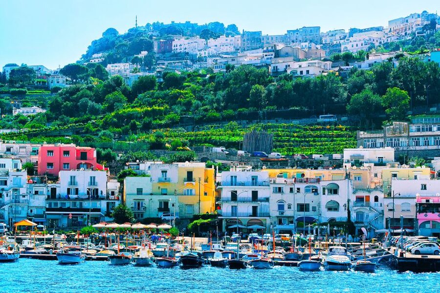 Capri: Private Island Boat Tour for Couples - Why seeing Capri by private boat makes sense