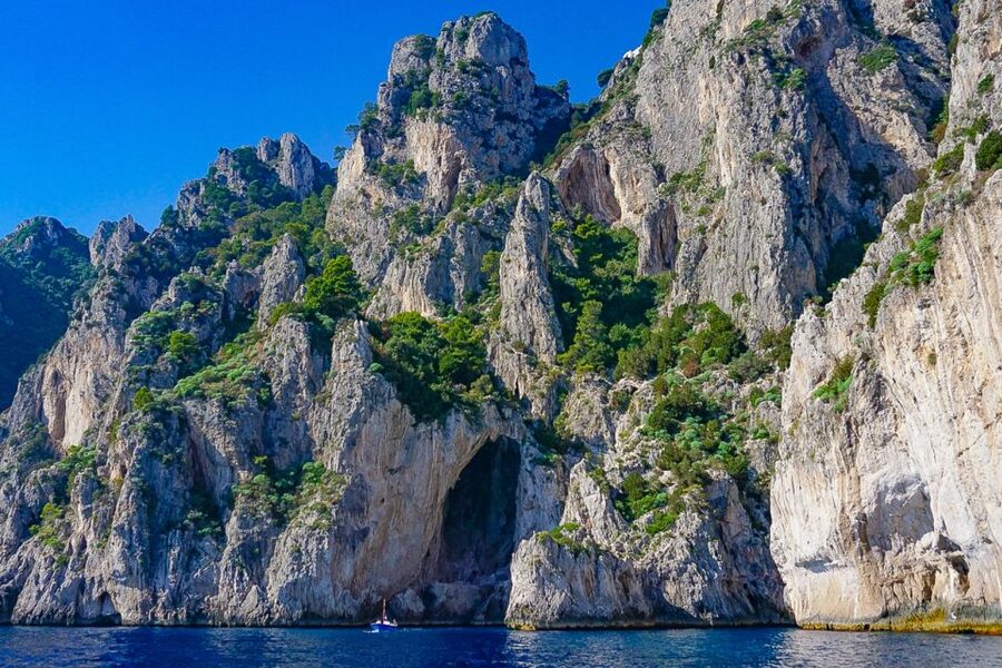 Capri: Private Island Boat Tour for Couples - Faraglioni Rocks and the Natural Arch