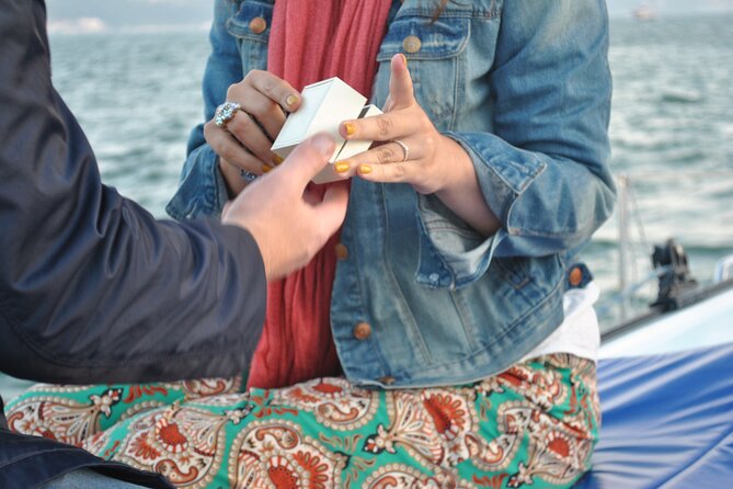 Cascais Romantic Luxury Private 2h Cruise with sparkling wine - Who will enjoy this most?