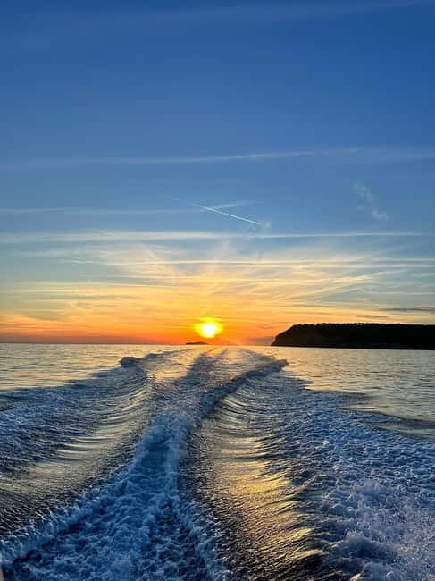 Cavtat: Romantic Sunset Cruise with Unlimited Drinks - Key points to know before you book