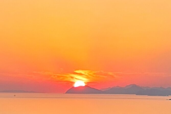 Cavtat Sunset Escape Romantic Cruise and Free Flowing Drinks - Free-flowing drinks make the $21.60 fare appealing