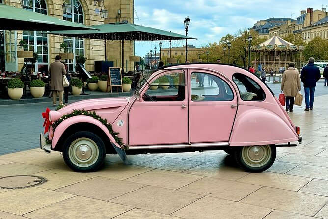 Christmas illuminations in 2CV - With 2 Presents (Food + goodies) - Bordeaux by 2CV, with Christmas lights overhead