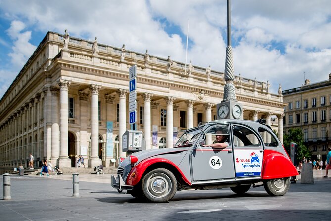 Christmas illuminations in 2CV - With 2 Presents (Food + goodies) - Doors from medieval Bordeaux