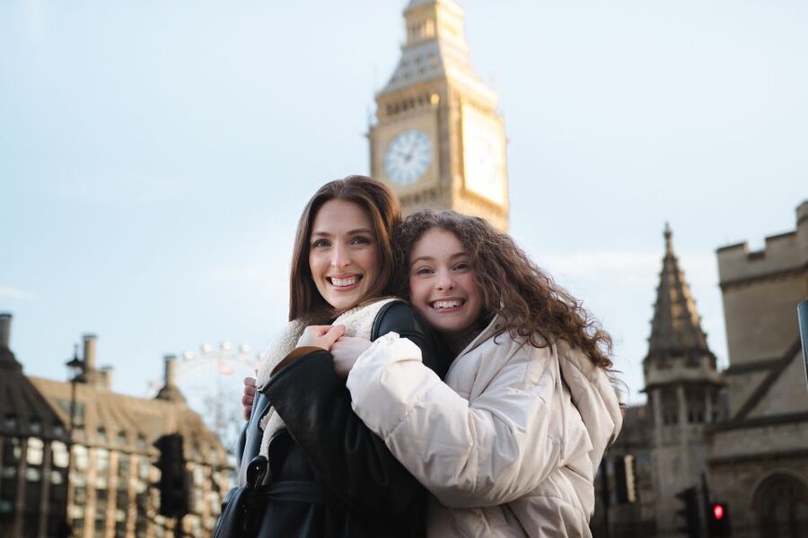 Couple’s photo: Romantic photoshoot in London - A London love story with Big Ben in the frame