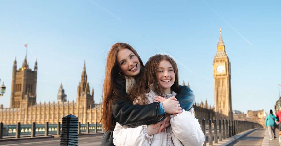 Couple’s photo: Romantic photoshoot in London - Big Ben as the main photo stop