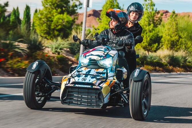 Couples Private Guided Red Rock Canyon Tour On A CanAm Trike - Leaving Las Vegas on three wheels