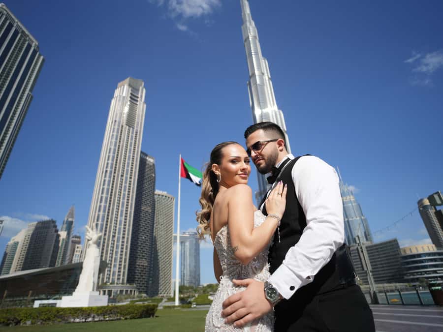 Dubai: Iconic Burj Khalifa Pre-Wedding Photoshoot - What you receive for $159