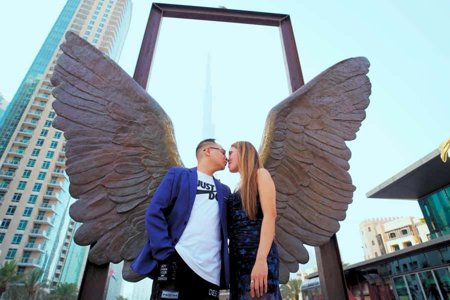 Dubai: Iconic Burj Khalifa Pre-Wedding Photoshoot - Should you book the Burj Khalifa photoshoot?