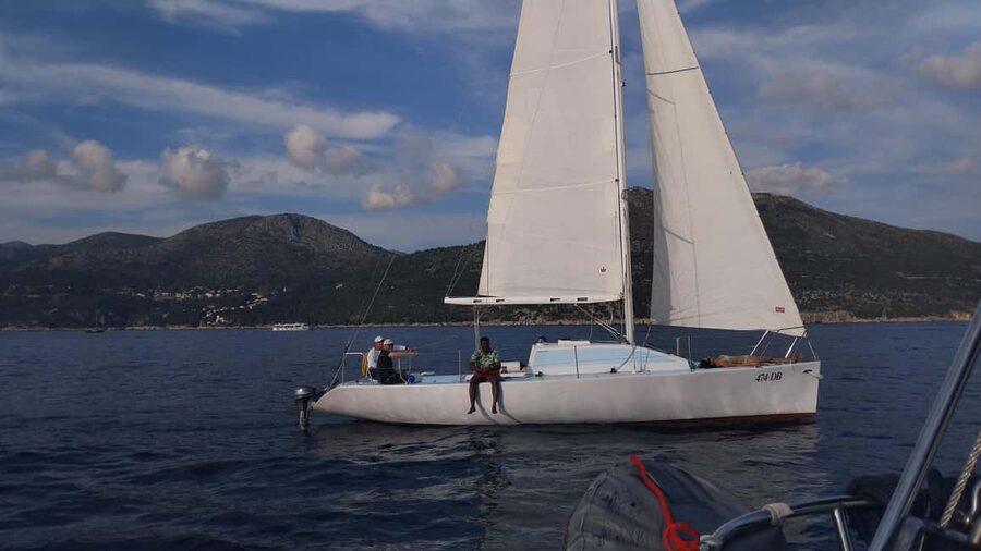 Dubrovnik : Romantic Group Sunset Tour to Old Town&Elafity - Why Dubrovnik looks different from ZaraBella
