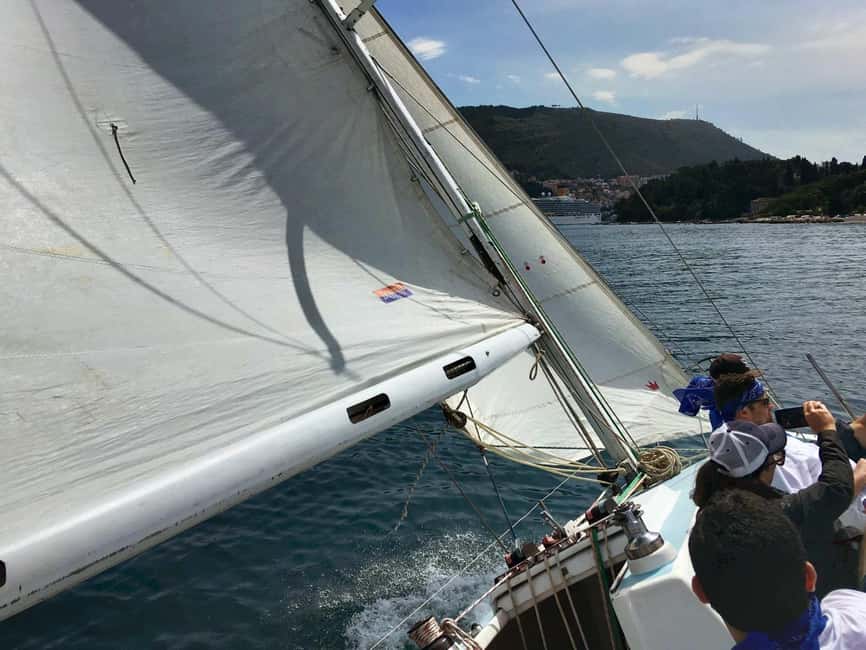 Dubrovnik : Romantic Group Sunset Tour to Old Town&Elafity - Sailing along Dubrovnik’s walls