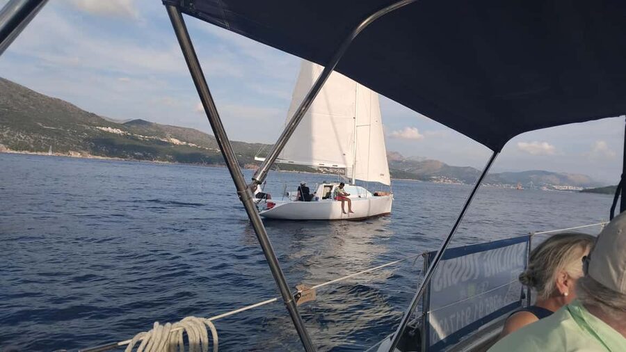 Dubrovnik : Romantic Group Sunset Tour to Old Town&Elafity - Choosing between Old Town and Lokrum or Kolocep