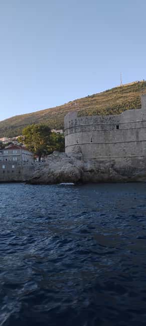 Dubrovnik:Romantic Private Sunset Tour to Old Town& Elafitiy - Wine, music, and the value of a private yacht