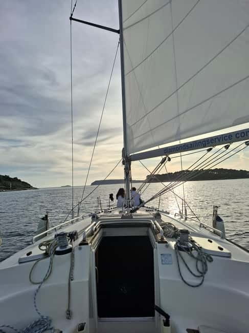 Dubrovnik:Romantic Private Sunset Tour to Old Town& Elafitiy - Should you book ZaraBella?