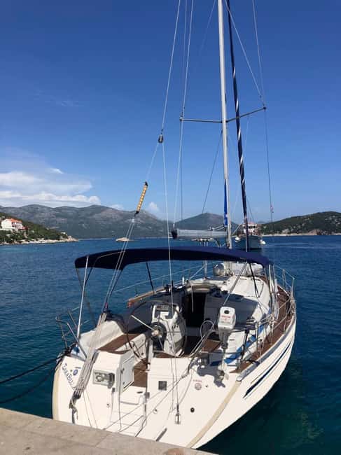 Dubrovnik:Romantic Private Sunset Tour to Old Town& Elafitiy - Choosing the Old Town and Lokrum route