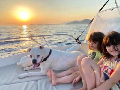 Romantic Sunset Cruise & Cave Visit with a Local