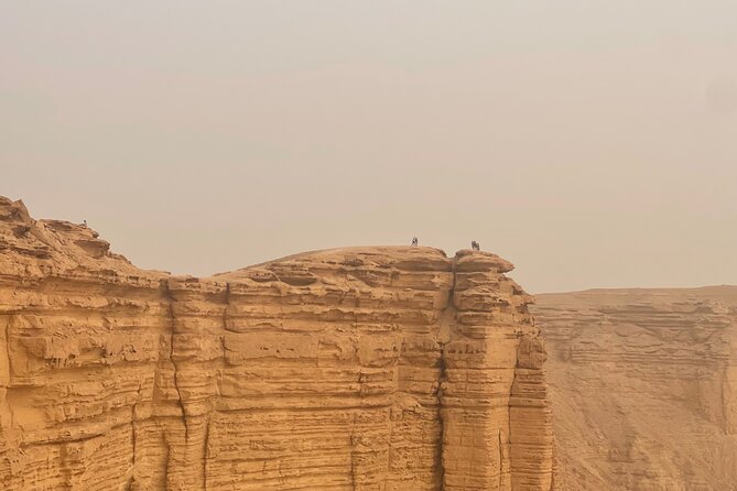 Edge of the World with 4x4 vehicles, sunset Dinner and stargazing - What the guides add, and where service can vary