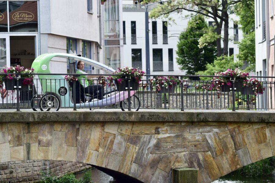Erfurt: Romantic Rickshaw Tour For Two - Following the Gera through greener parts of town
