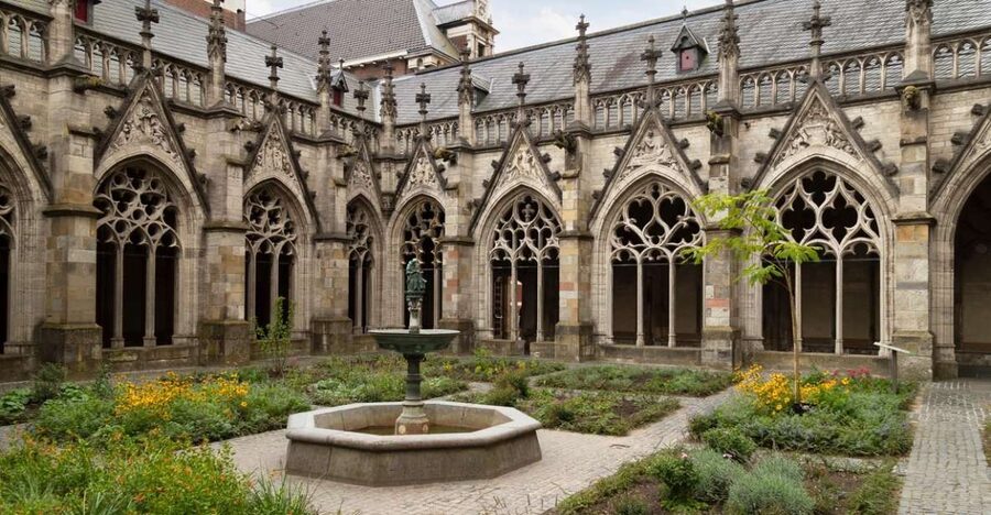 Explore Gems of Utrecht Walking Tour for Couples - Ending with Park Lepelenburg