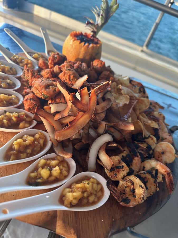 Fiji: Captain Cook Cruises Sunset Dinner Cruise - Dinner on board: filling, casual, and useful