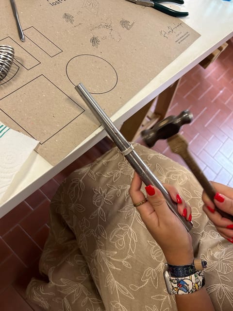 Florence: Custom wedding ring making experience. - The first step: choosing your ring design