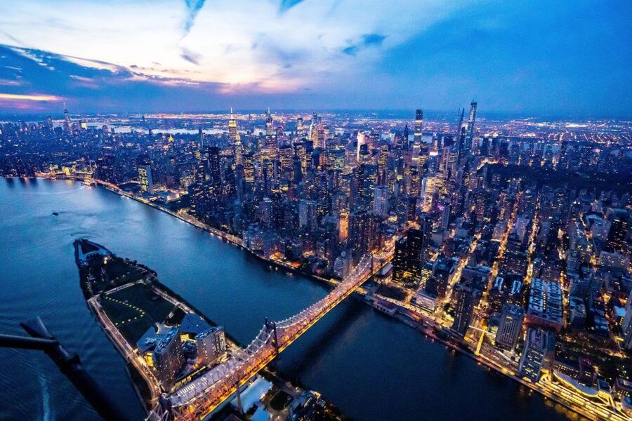 From Westchester: NYC Private Helicopter Tour for Couples - Why this flight gives you a different New York view