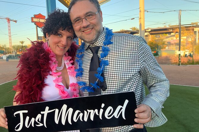 Get Married: Elvis Wedding + Las Vegas Sign + Photography - The price and whether it offers good value