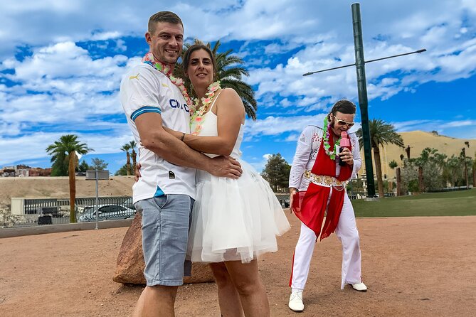 Get Married: Elvis Wedding + Las Vegas Sign + Photography - Who should book this experience