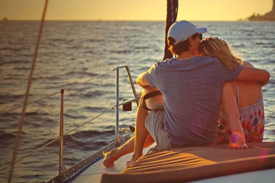 Grand Bay: Honeymoon/Lovers Sunset Tour with Romantic Dinner - The short sunset window over the Indian Ocean