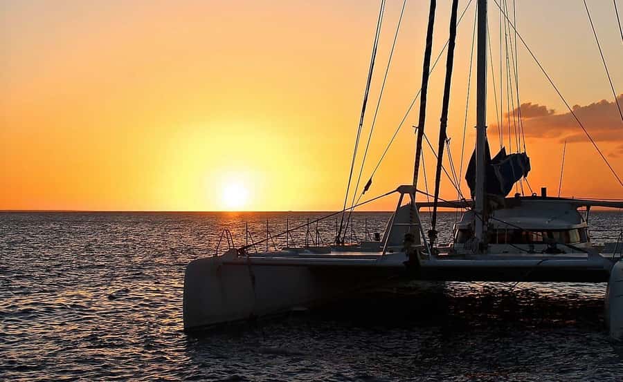 Grand Bay: Honeymoon/Lovers Sunset Tour with Romantic Dinner - Price and value at $688 per couple