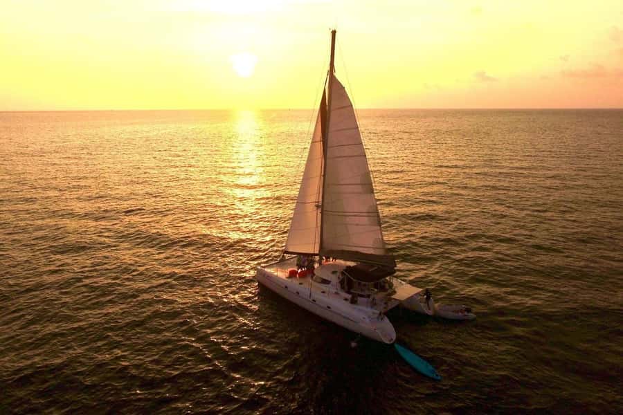 Grand Bay: Honeymoon/Lovers Sunset Tour with Romantic Dinner - Practical details that affect the evening