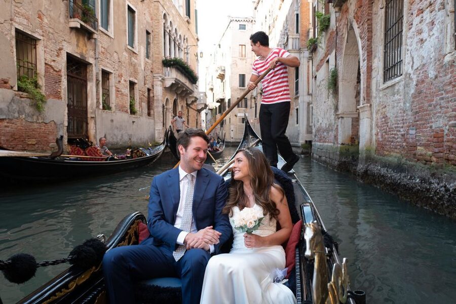 Grand Canal: Renew Your Wedding Vows on a Venetian Gondola - Is $468.63 Per Person Good Value?