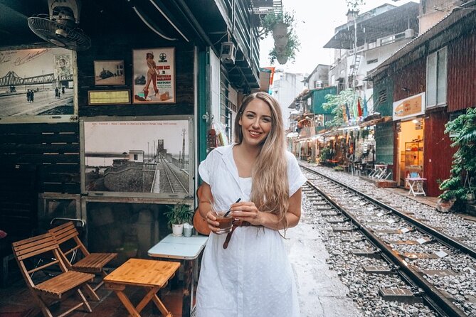 Hanoi Private And All Inclusive Coffee Lovers Tour in Vietnam - Walking through Hanoi’s Old Quarter