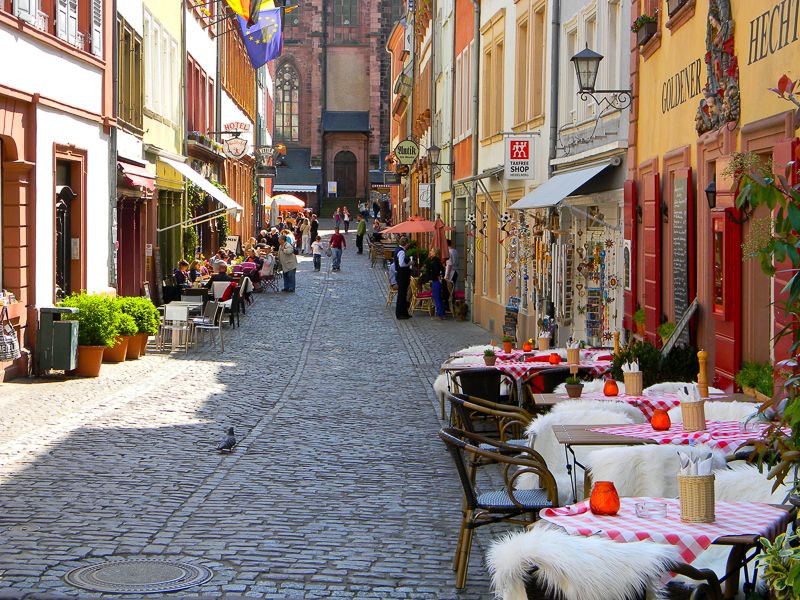 Heidelberg: City of Romance 2-Hour Walking Tour - Starting at Universitätsplatz in Heidelberg