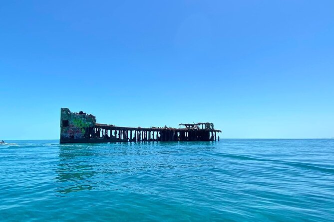 Honeymoon Harbour and The Sapona Day Trip - Leaving Bailey Town on a 24-foot boat