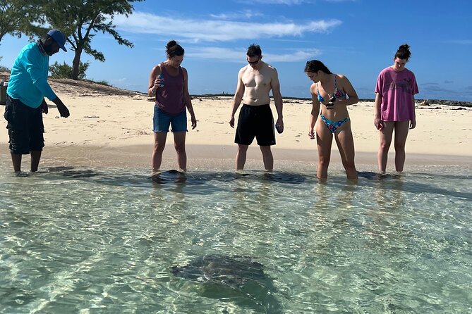 Honeymoon Harbour and The Sapona Day Trip - The Sapona: one hour around a half-sunken wreck