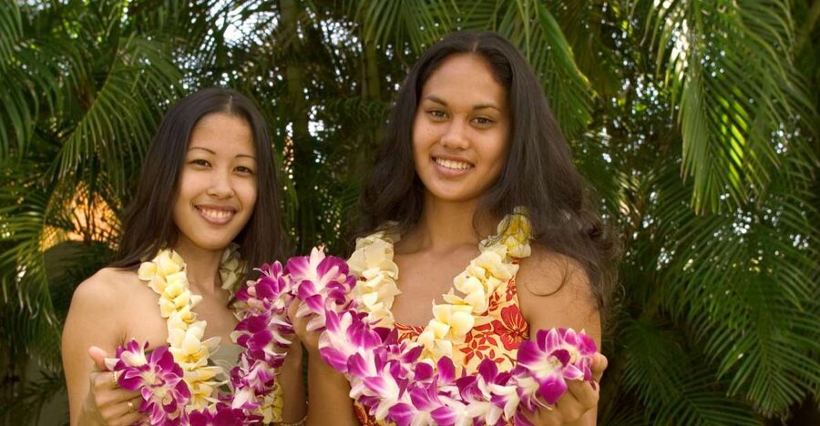 Honolulu Honeymoon Airport Lei Greeting - A small Hawaiian welcome with a big emotional moment
