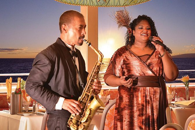 Honolulu: Three Star Deluxe Sunset Dinner Cruise and Show - How the large-ship setting affects the evening