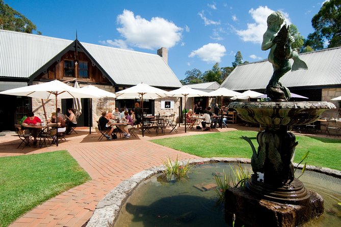 Hunter Valley Romantic Bubbly Breakfast Helicopter Tour from Cessnock - Starting at Cessnock Airport