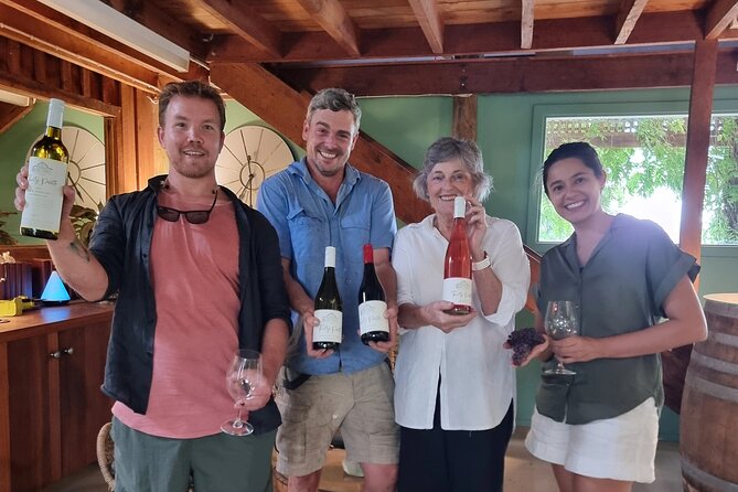 Hunter Valley Romantic Bubbly Breakfast Helicopter Tour from Cessnock - Timing, group size, and passenger limits