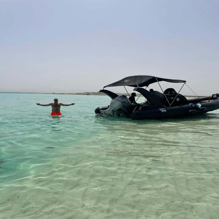 Hurghada: Private Dinner and Sunset Yacht Cruise - Should you book the private Hurghada sunset cruise?