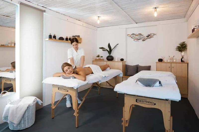 Imerovigli: Aromatherapy Couples’ Massage - Pool access and the limits of the add-ons